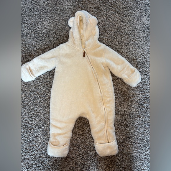 Cozy Cream H&M Baby One Piece - Picture 2 of 4